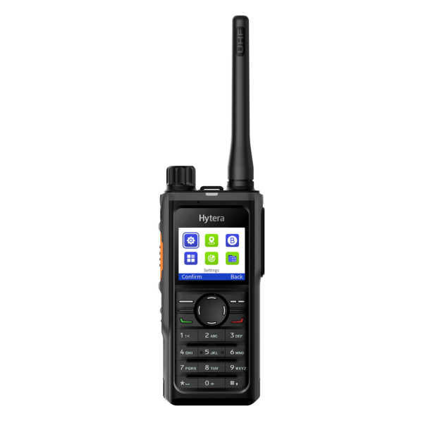 HP682_DMR_Two_Way_Radio_1